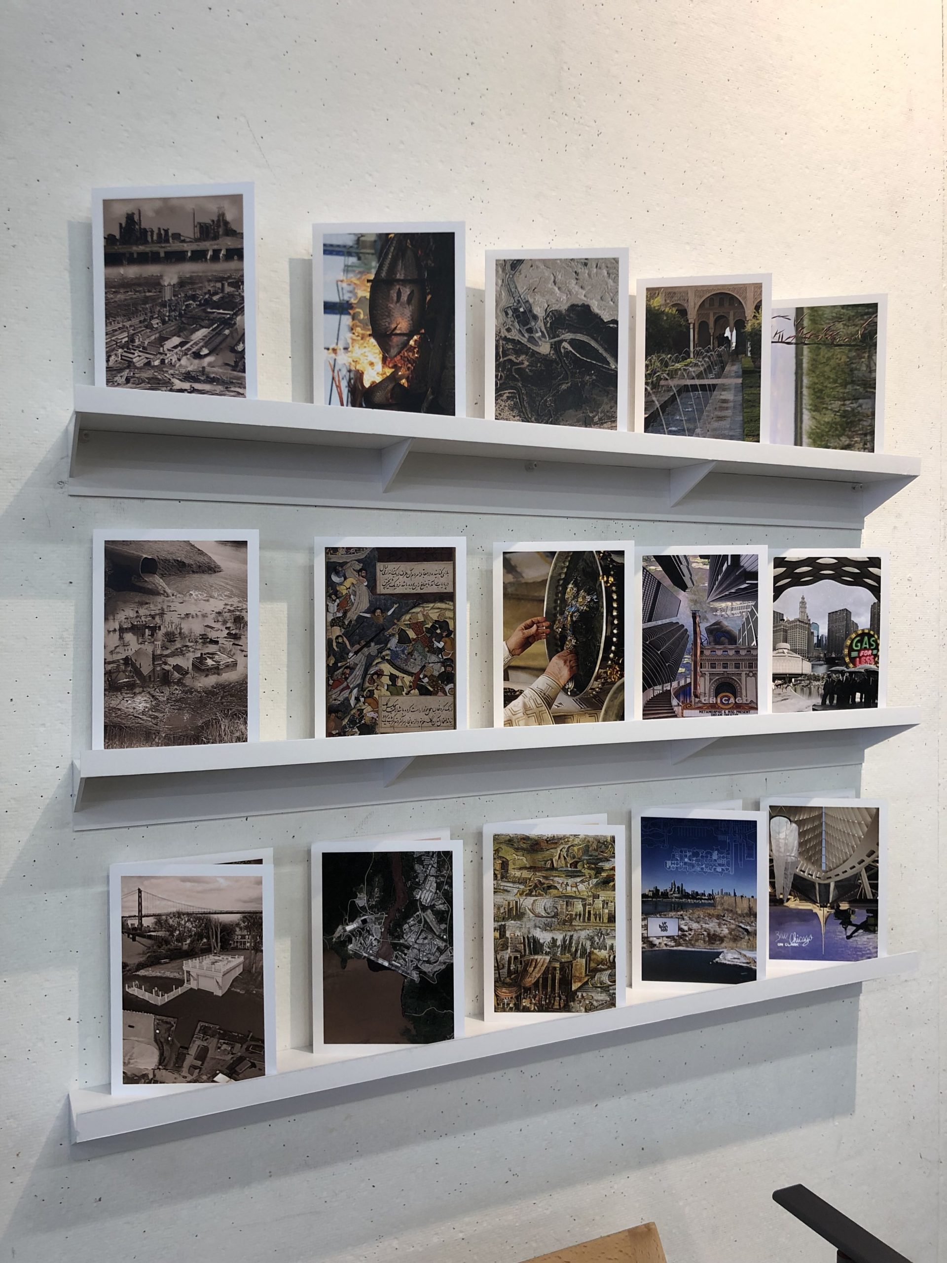 Unmaking_Worlds_Exhibition_Setup_01_Ktamimi